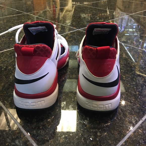 Nike Hurache Shoes - Picture 5 of 6